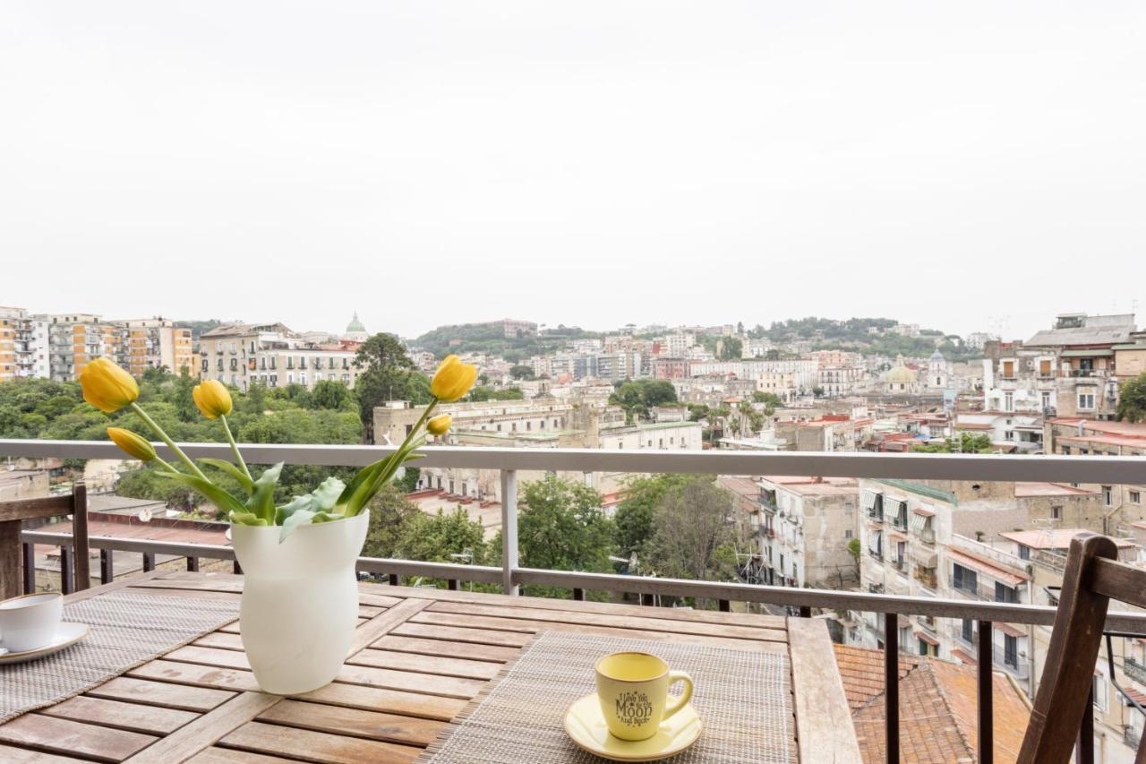 Panoramic Flat Between Materdei And Fontanelle Naples Extérieur photo